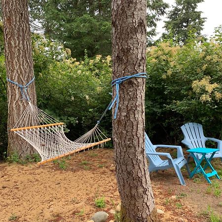 Forest By The Sea Rentals Merville Bagian luar foto