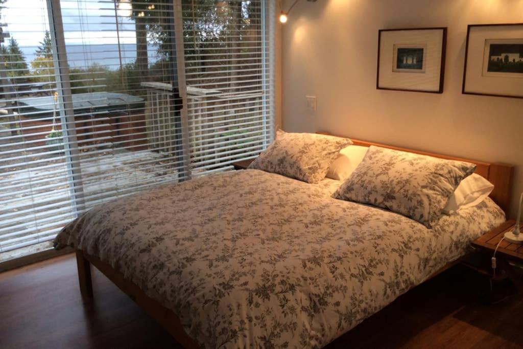 Forest By The Sea Rentals Merville Bagian luar foto