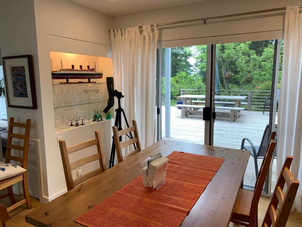 Forest By The Sea Rentals Merville Bagian luar foto